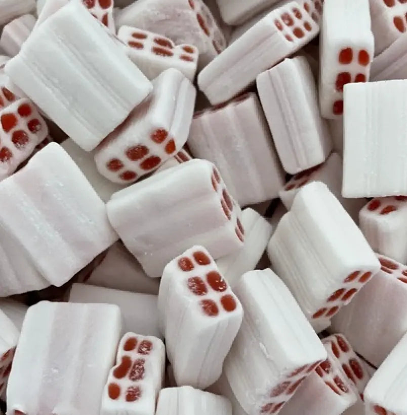 Strawberry & Cream Bricks 150g